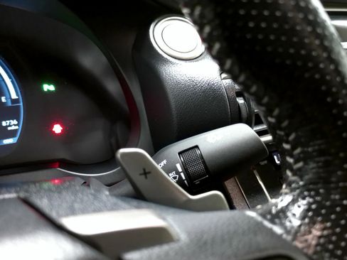 Used 2017 Lexus RC 200t image 37