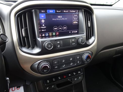 Used 2022 Chevrolet Colorado ZR2 w/ ZR2 Dusk Special Edition AWD/4WD image 18