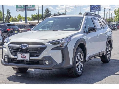 Certified 2025 Subaru Outback Premium AWD/4WD image 7