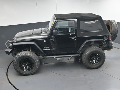 Used 2017 Jeep Wrangler Sahara w/ Trailer Tow Group image 34