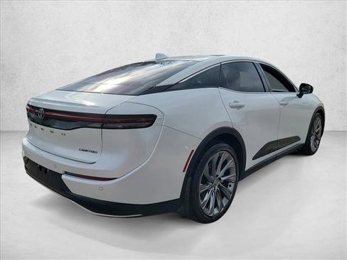 Used 2023 Toyota Crown Limited w/ Advanced Technology Package image 5