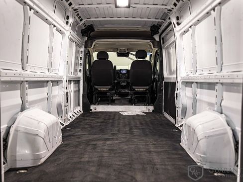 Used 2021 Mercedes-Benz Sprinter 2500 w/ Driver Convenience Package image 12