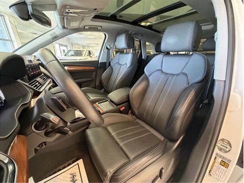 Used 2021 Audi Q5 e Prestige w/ Prestige Package image 22