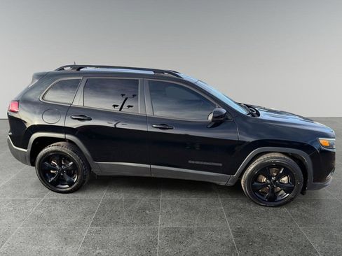 Used 2021 Jeep Cherokee Latitude Plus image 2