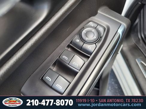 Used 2021 GMC Sierra 1500 AT4 w/ AT4 Value Package AWD/4WD image 18