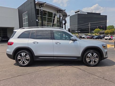 New 2026 Mercedes-Benz GLB 250 4MATIC image 6