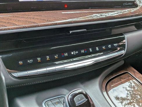 Used 2021 Cadillac Escalade ESV Sport Platinum image 15