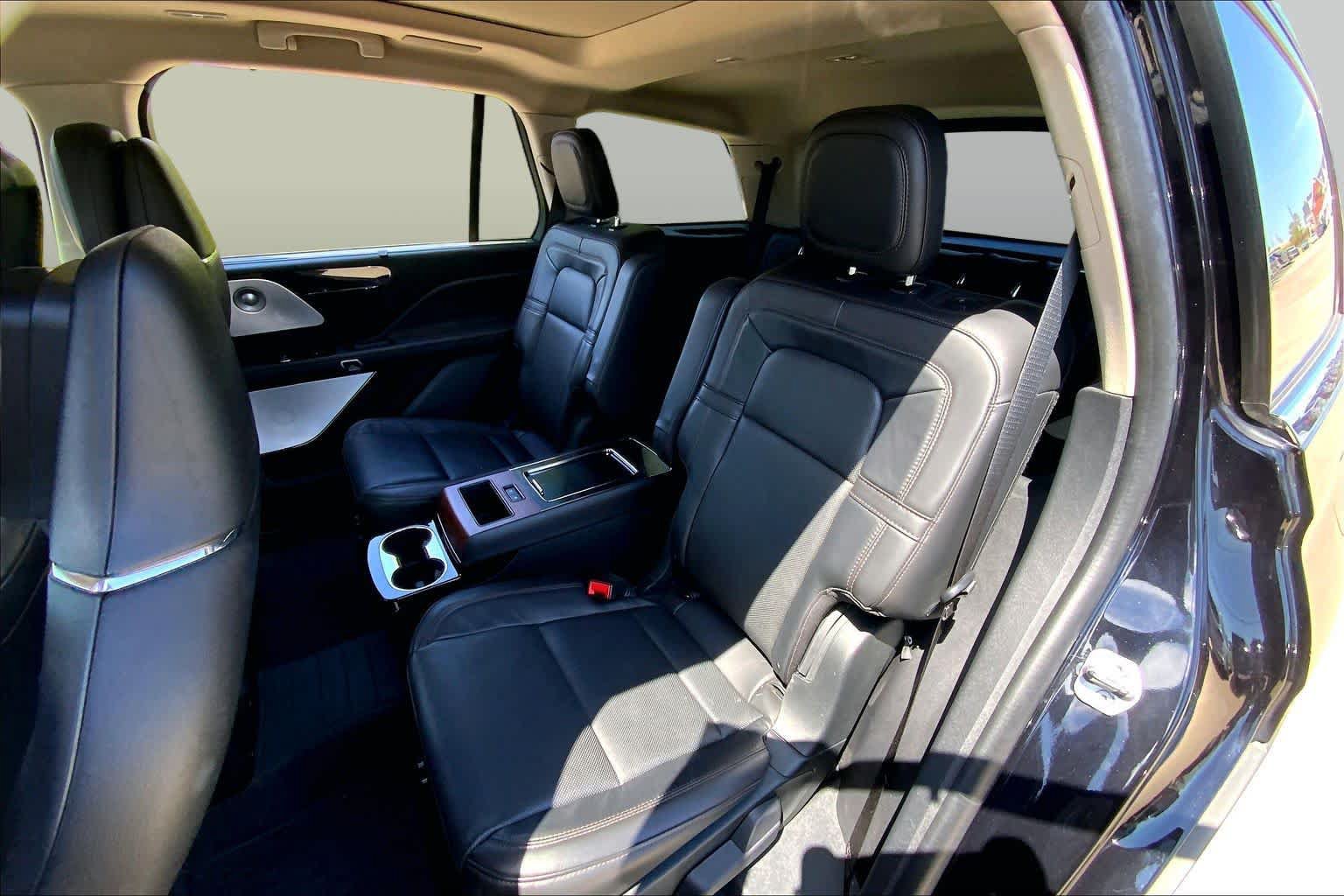 Used 2023 Lincoln Aviator Reserve w/ Equipment Group 201A AWD/4WD image 19