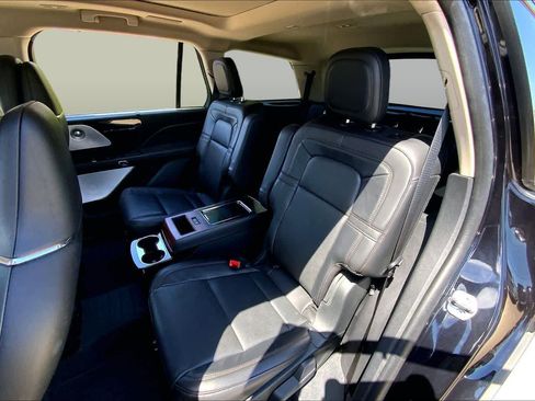 Used 2023 Lincoln Aviator Reserve w/ Equipment Group 201A AWD/4WD image 19
