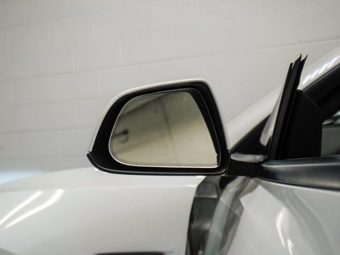 Used 2022 Tesla Model 3 Long Range AWD/4WD image 33