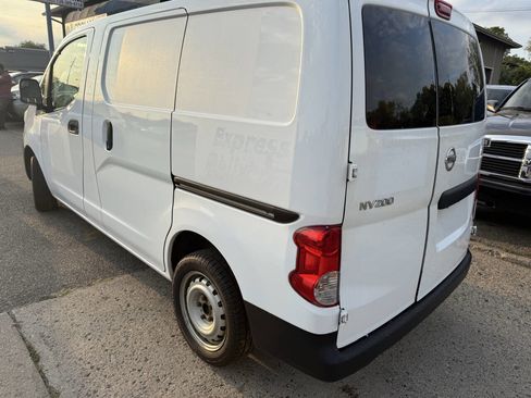 Used 2019 Nissan NV200 S image 17