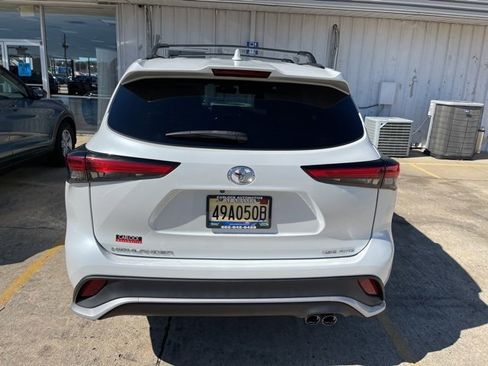Used 2023 Toyota Highlander XSE image 5
