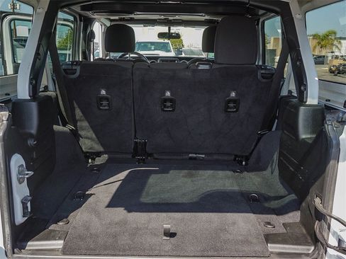 Used 2019 Jeep Wrangler Unlimited Sport S image 25