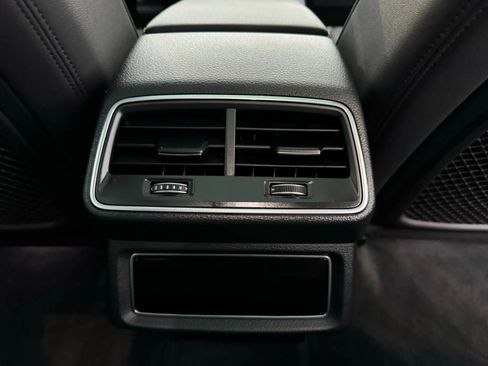 Used 2021 Audi e-tron Premium Plus w/ Premium Plus Package image 26