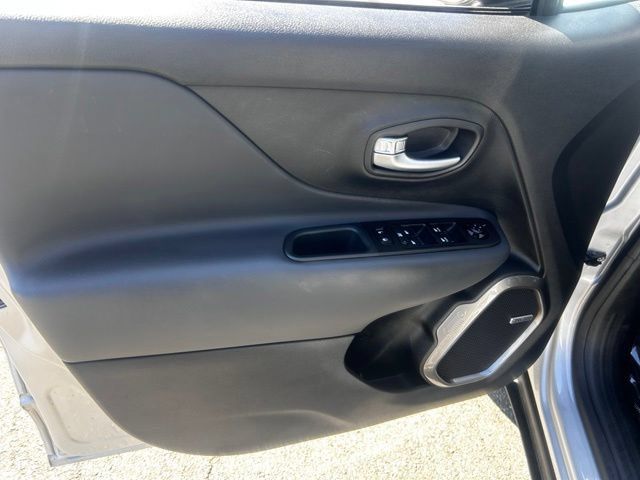 Used 2021 Jeep Renegade Limited w/ Sun & Sound Group AWD/4WD image 11