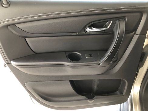 Used 2017 Chevrolet Traverse LT w/ LPO, 'HIT The Road' Package AWD/4WD image 17