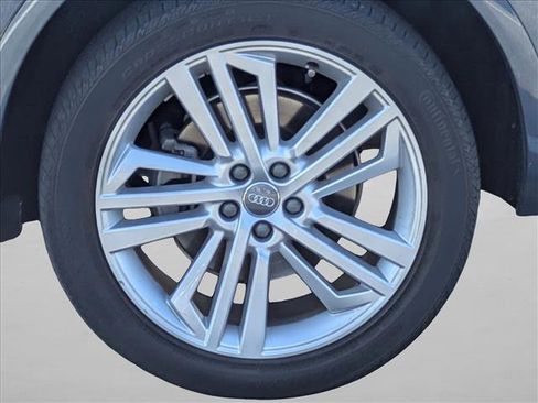 Used 2018 Audi Q5 Prestige w/ Prestige Package image 15