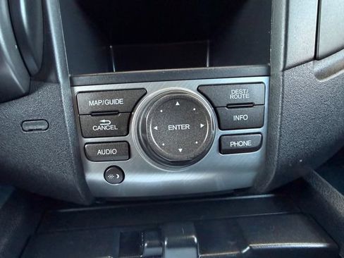 Used 2014 Honda Pilot Touring image 11