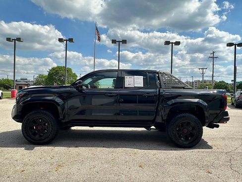 Certified 2025 Toyota Tacoma TRD Pro AWD/4WD image 2