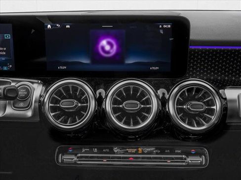 New 2026 Mercedes-Benz GLB 250 image 7
