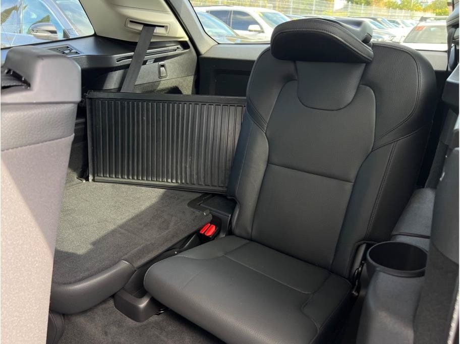 Used 2023 Volvo XC90 B6 Plus w/ Protection Package Premier AWD/4WD image 11