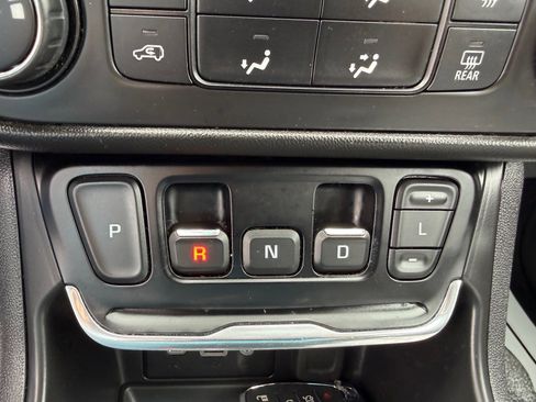 Used 2020 GMC Terrain SLE image 15