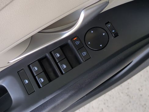 Certified 2025 Hyundai Tucson SEL FWD image 16
