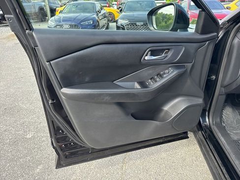 Used 2024 Nissan Rogue SV FWD image 23