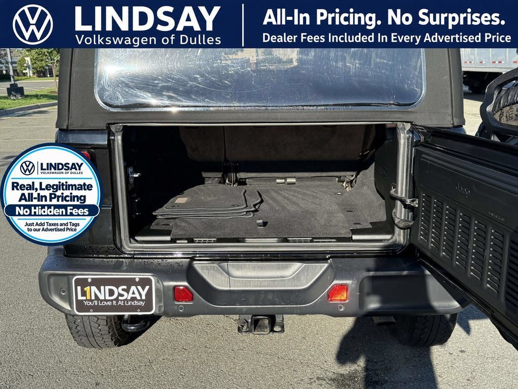 Used 2018 Jeep Wrangler Unlimited Sport S AWD/4WD image 15