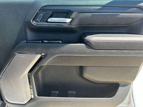 Certified 2025 GMC Sierra 2500 AT4X AWD/4WD image 31