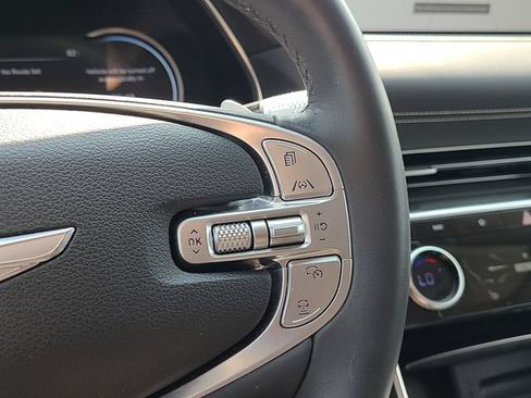 Used 2024 Genesis GV80 2.5T AWD/4WD image 17