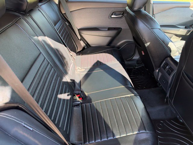 Used 2023 Nissan Rogue SV FWD image 22