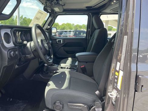 New 2026 Jeep Gladiator Sport AWD/4WD image 25