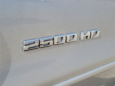 Used 2016 Chevrolet Silverado 2500 LT w/ LT Convenience Package image 6