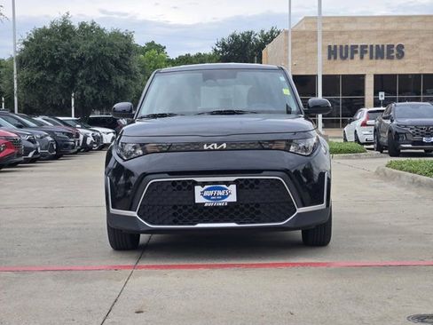 Certified 2025 Kia Soul LX w/ LX Technology Package FWD image 2