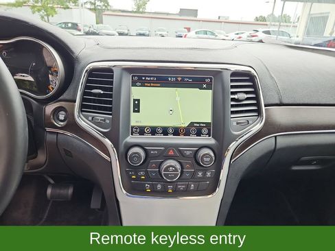 Used 2018 Jeep Grand Cherokee Limited AWD/4WD image 17