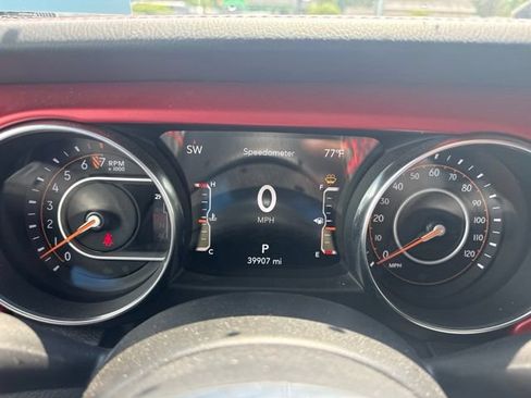 Used 2023 Jeep Gladiator Rubicon w/ Cold Weather Group AWD/4WD image 10