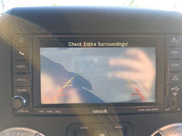 Used 2016 Jeep Wrangler Unlimited Sahara w/ Connectivity Group AWD/4WD image 16
