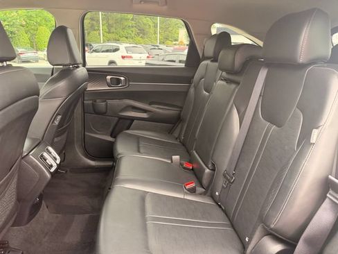 Certified 2024 Kia Sorento S FWD image 22