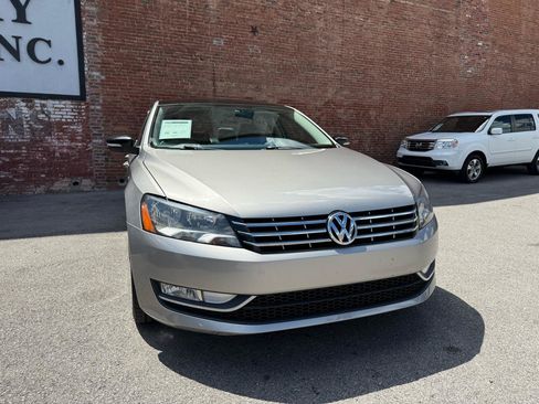 Used 2014 Volkswagen Passat 1.8T Sport FWD image 2