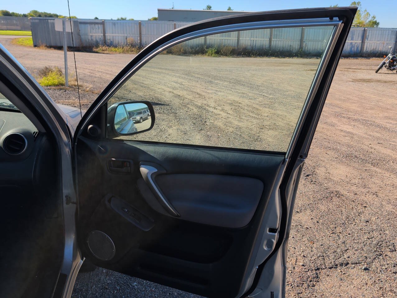 Used 2005 Toyota RAV4 2WD image 28