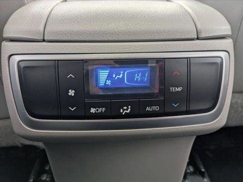 Used 2016 Toyota Highlander Limited AWD/4WD image 18