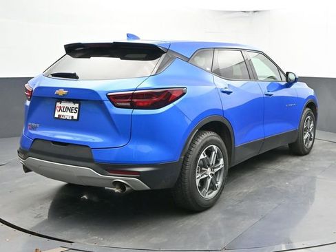 Used 2025 Chevrolet Blazer LT image 9