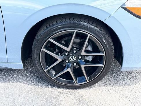Used 2024 Honda Civic Sport Touring image 9