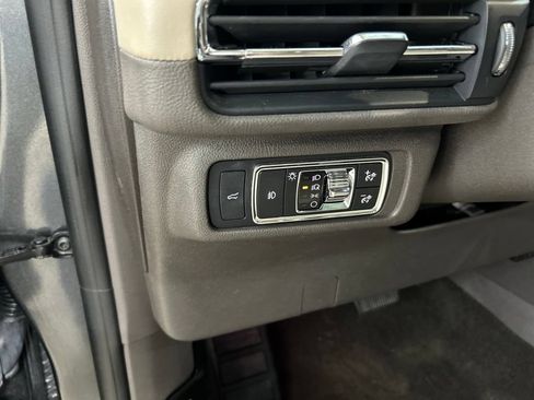 Certified 2020 Lincoln Corsair Reserve w/ Elements Package AWD/4WD image 11