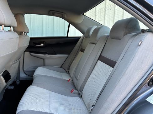 Used 2013 Toyota Camry LE image 12