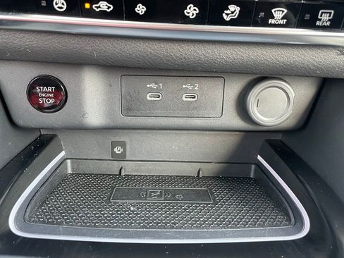 Used 2024 Nissan Rogue SL image 35