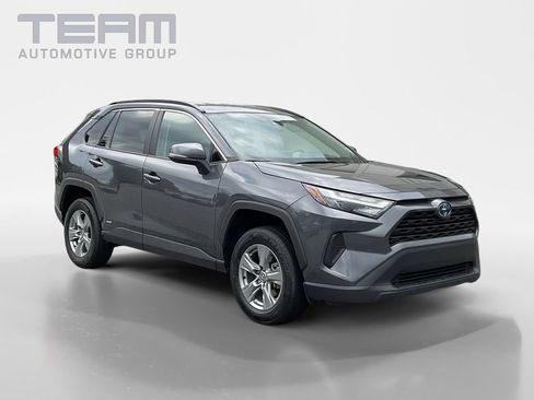 Used 2024 Toyota RAV4 XLE AWD/4WD image 1