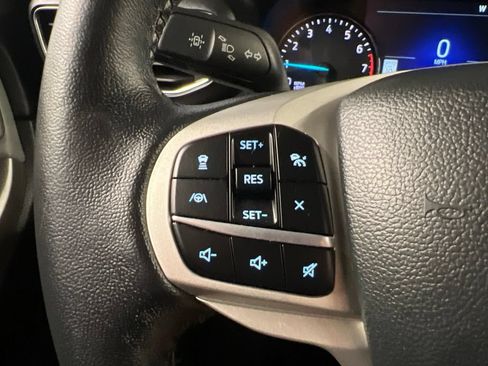 Certified 2023 Ford Explorer XLT w/ Equipment Group 202A AWD/4WD image 16