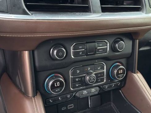 Used 2021 Chevrolet Tahoe High Country w/ Premium Package AWD/4WD image 29